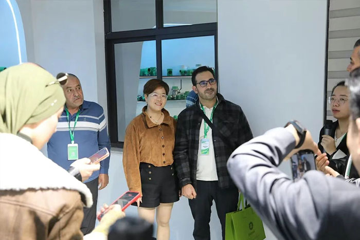 SAM-UK builds bridges of friendship and jointly draws up a blueprint for cooperation 6 SAM-UK builds bridges of friendship and jointly draws up a blueprint for cooperation 6