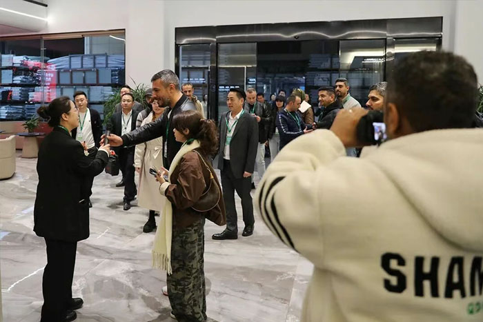 SAM-UK builds bridges of friendship and jointly draws up a blueprint for cooperation 9 SAM-UK builds bridges of friendship and jointly draws up a blueprint for cooperation 9