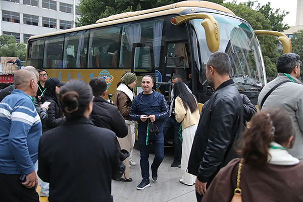 SAM-UK builds bridges of friendship and jointly draws up a blueprint for cooperation 2 SAM-UK builds bridges of friendship and jointly draws up a blueprint for cooperation 2