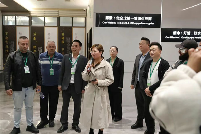 SAM-UK builds bridges of friendship and jointly draws up a blueprint for cooperation 8 SAM-UK builds bridges of friendship and jointly draws up a blueprint for cooperation 8